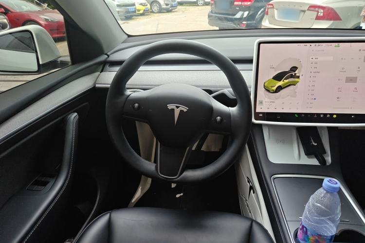 Used Tesla Model Y 2023 Rear-Wheel-Drive Version Steering Wheel