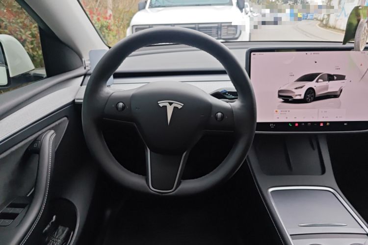 Used Tesla Model Y 2023 Rear-Wheel-Drive Version Steering Wheel