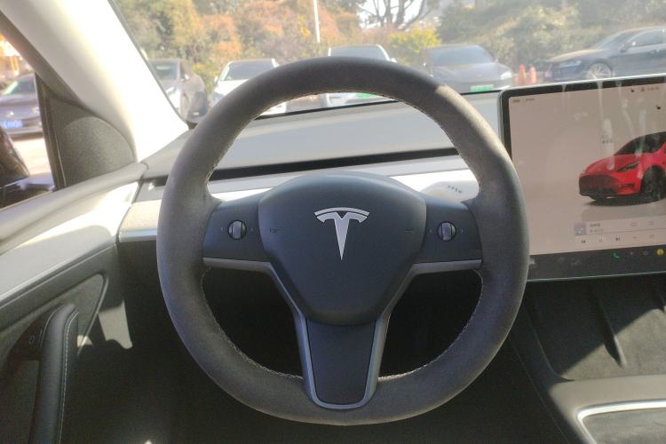 Used Tesla Model Y 2023 Rear-Wheel-Drive Version Steering Wheel