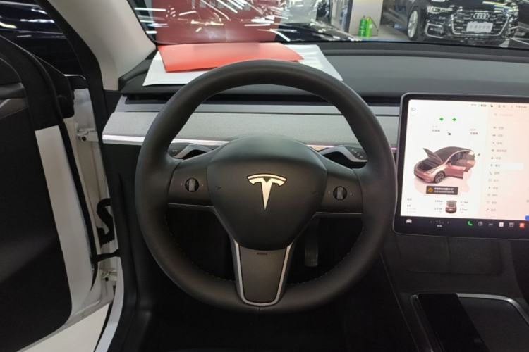 Used Tesla Model Y 2023 Rear-Wheel-Drive Version Steering Wheel