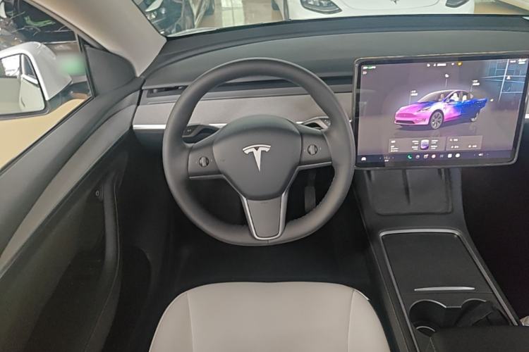 Used Tesla Model Y 2023 Rear-Wheel-Drive Version Steering Wheel