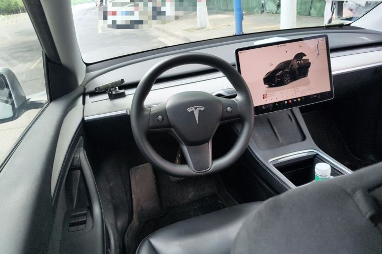 Used Tesla Model Y 2023 Rear-Wheel-Drive Version Steering Wheel