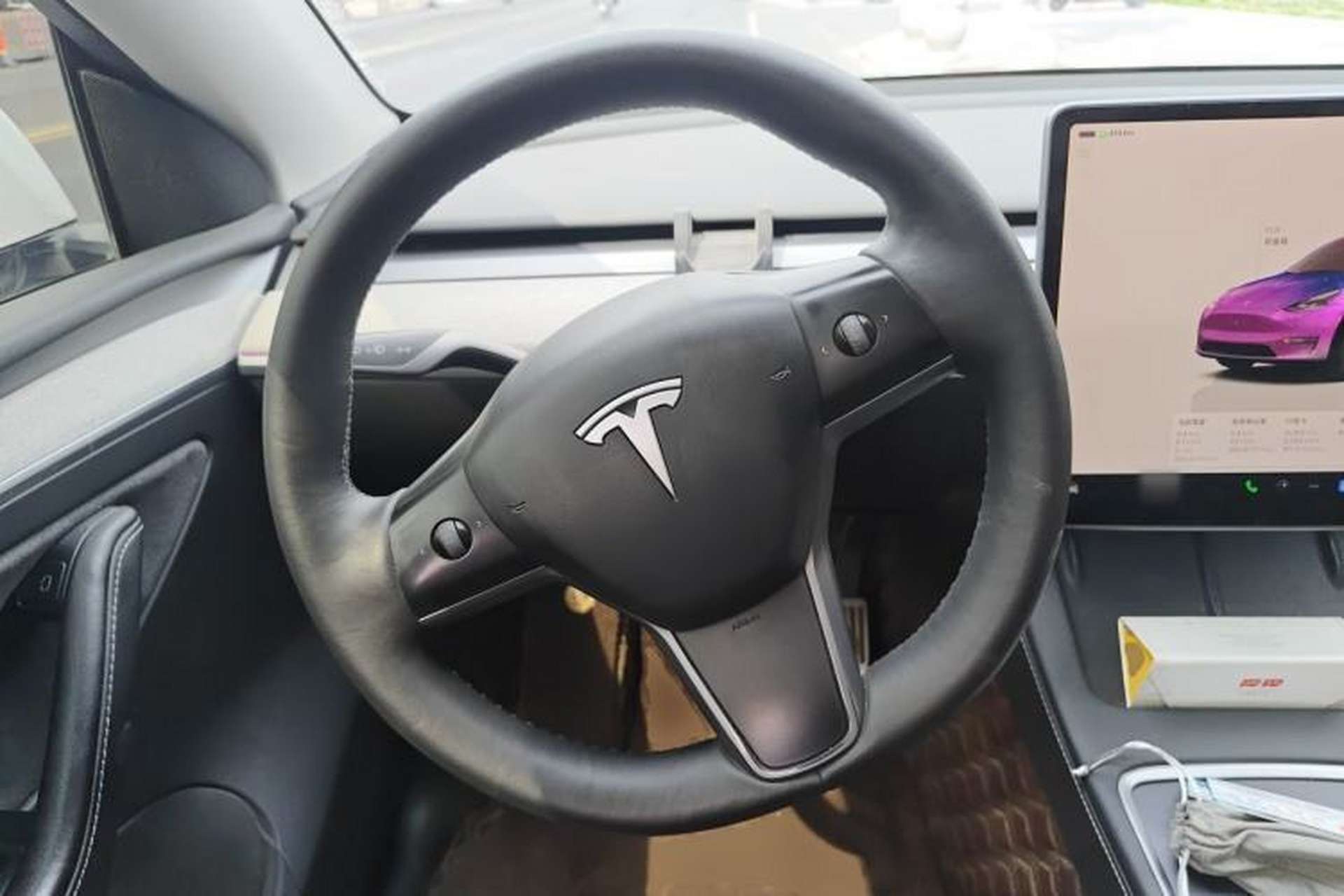 Used Tesla Model Y 2023 Rear-Wheel-Drive Version Steering Wheel