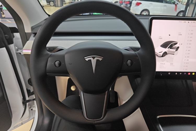 Used Tesla Model Y 2023 Rear-Wheel-Drive Version Steering Wheel