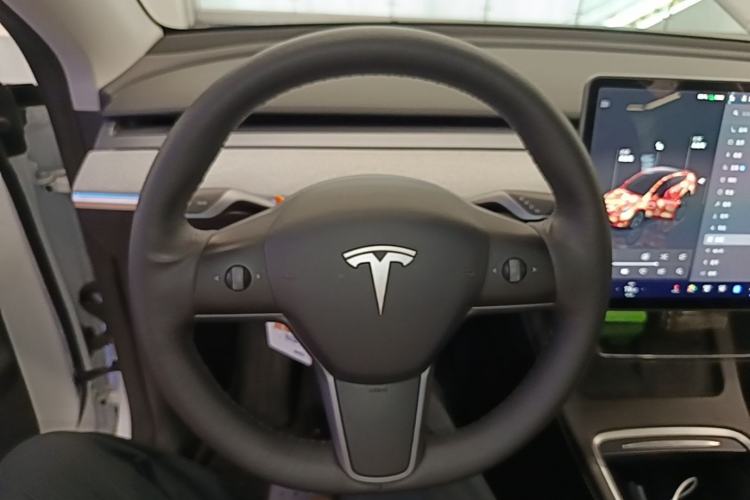Used Tesla Model Y 2023 Rear-Wheel-Drive Version Steering Wheel