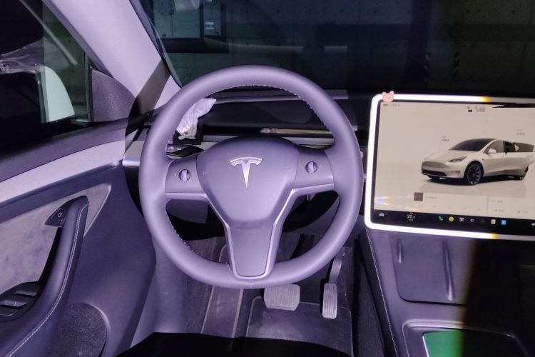 Used Tesla Model Y 2023 Rear-Wheel-Drive Version Steering Wheel