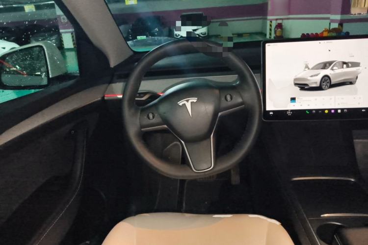 Used Tesla Model Y 2023 Rear-Wheel-Drive Version Steering Wheel
