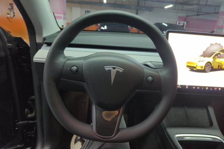Used Tesla Model Y 2023 Rear-Wheel-Drive Version Steering Wheel