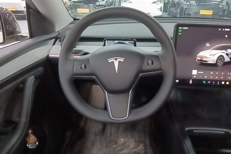 Used Tesla Model Y 2023 Rear-Wheel-Drive Version Steering Wheel