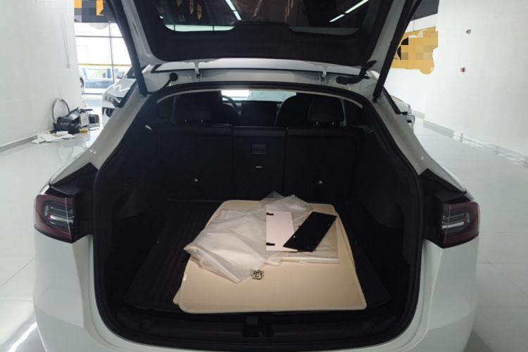 Used Tesla Model Y 2023 High-Performance All-Wheel-Drive Version Trunk