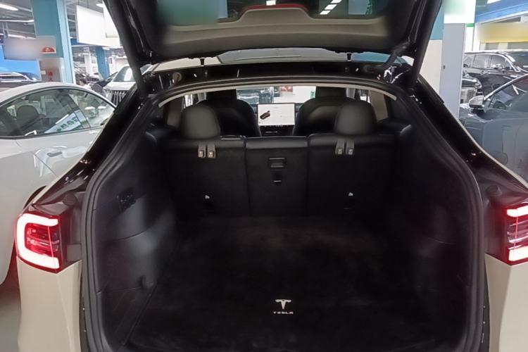 Used Tesla Model Y 2023 Rear-Wheel-Drive Version Trunk