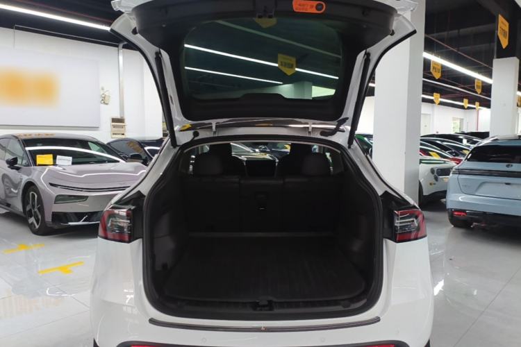 Used Tesla Model Y 2023 Rear-Wheel-Drive Version Trunk