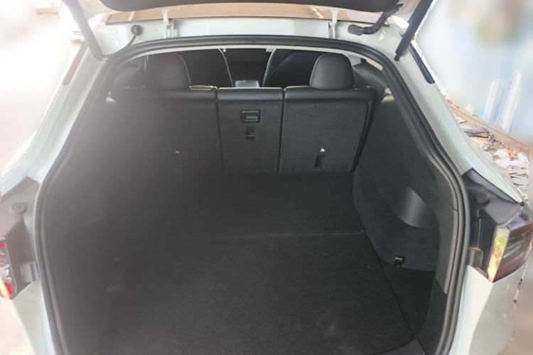 Used Tesla Model Y 2023 Long-Range All-Wheel-Drive Version Trunk