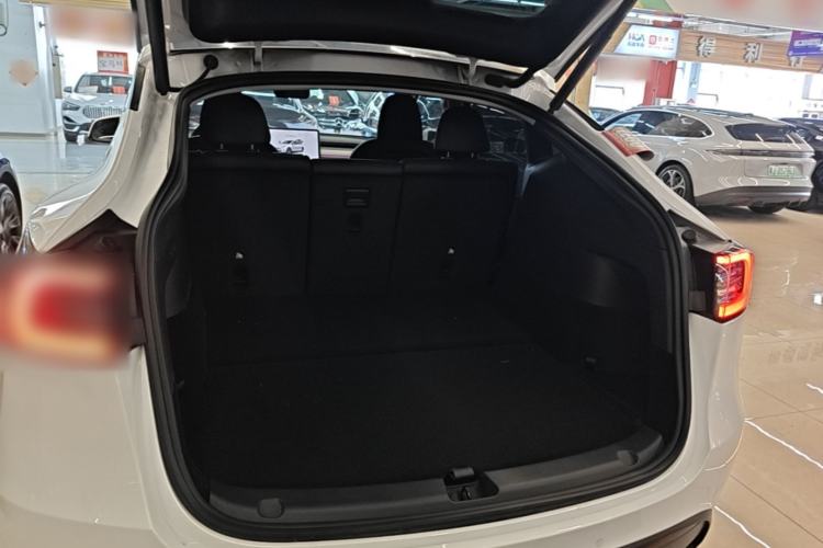 Used Tesla Model Y 2023 Rear-Wheel-Drive Version Trunk