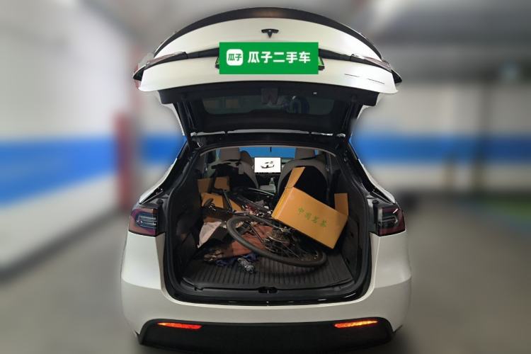 Used Tesla Model Y 2023 High-Performance All-Wheel-Drive Version Trunk