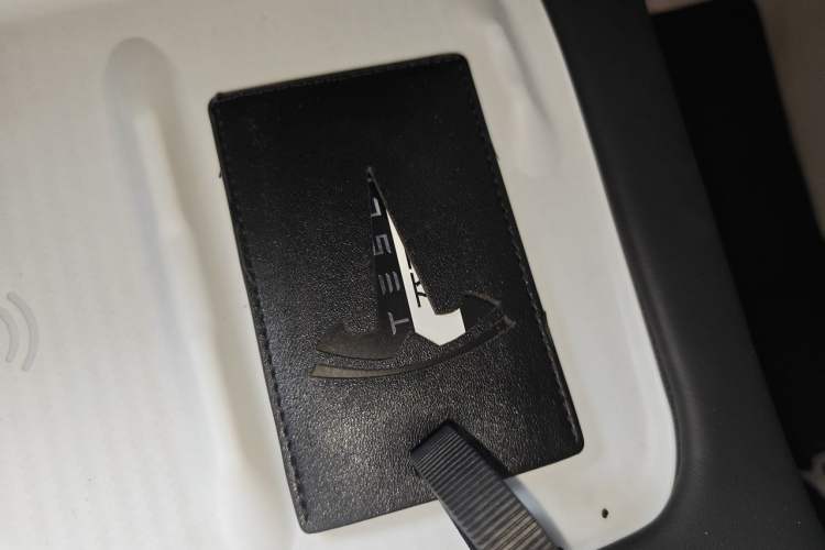 Used Tesla Model Y 2023 Rear-Wheel-Drive Version Vehicle Key