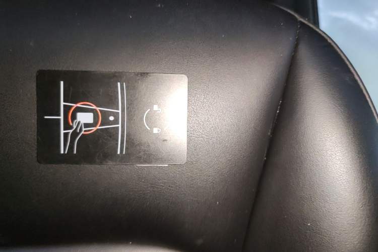 Used Tesla Model Y 2023 Rear-Wheel-Drive Version Vehicle Key