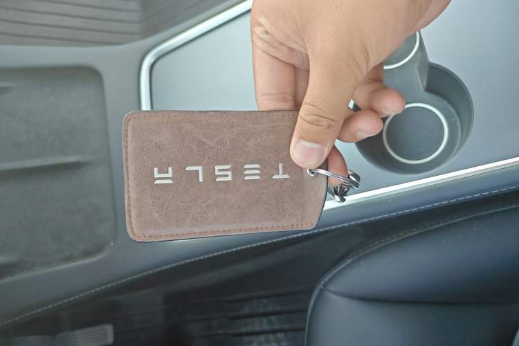 Used Tesla Model Y 2023 Rear-Wheel-Drive Version Vehicle Key