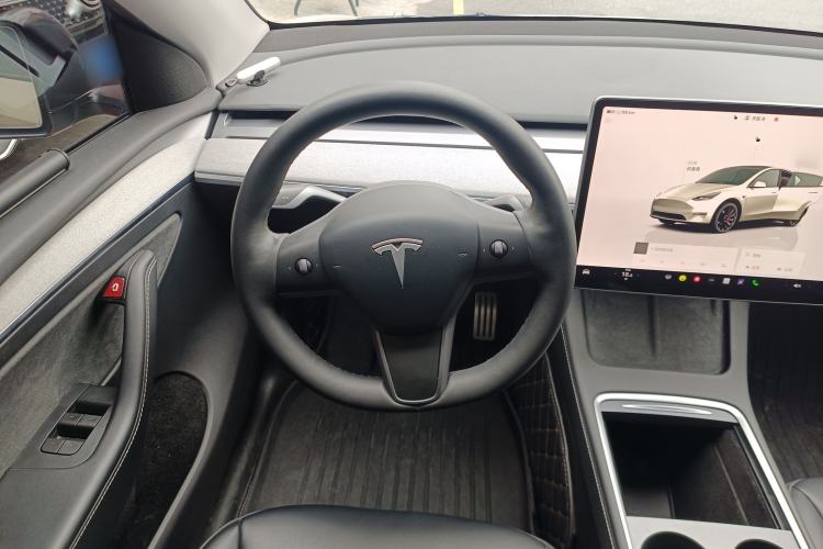 Used Tesla Model Y 2023 High-Performance All-Wheel-Drive Version Steering Wheel