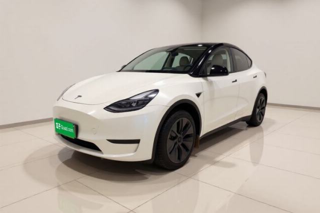 Tesla Model Y 2024 Rear-Wheel-Drive Version с пробегом