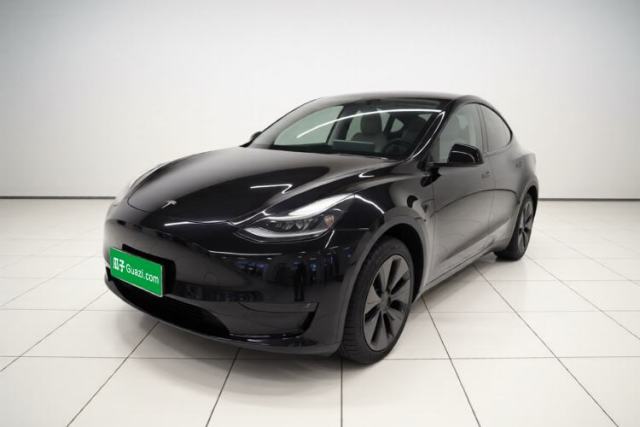 Tesla Model Y 2024 Rear-Wheel-Drive Version с пробегом