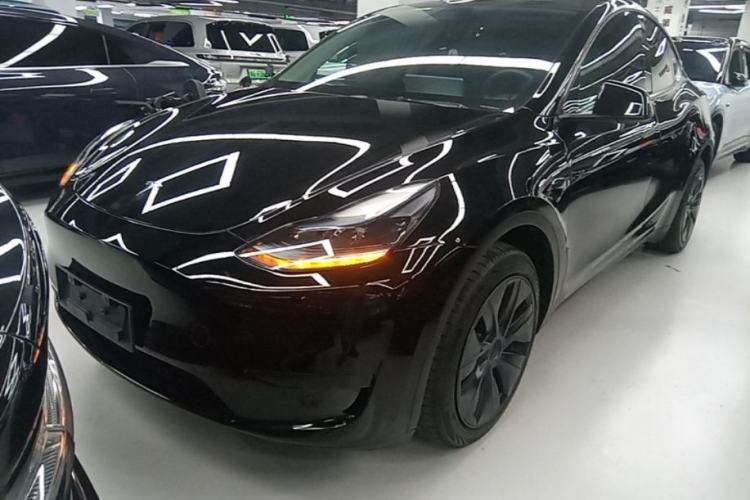 Tesla Model Y 2024 Rear-Wheel-Drive Version