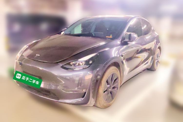 Tesla Model Y 2024 Long-Range All-Wheel-Drive Version