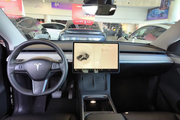 Used Tesla Model Y 2024 Rear-Wheel-Drive Version Center Console