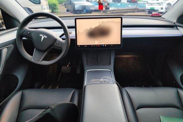 Used Tesla Model Y 2024 Long-Range All-Wheel-Drive Version Center Console