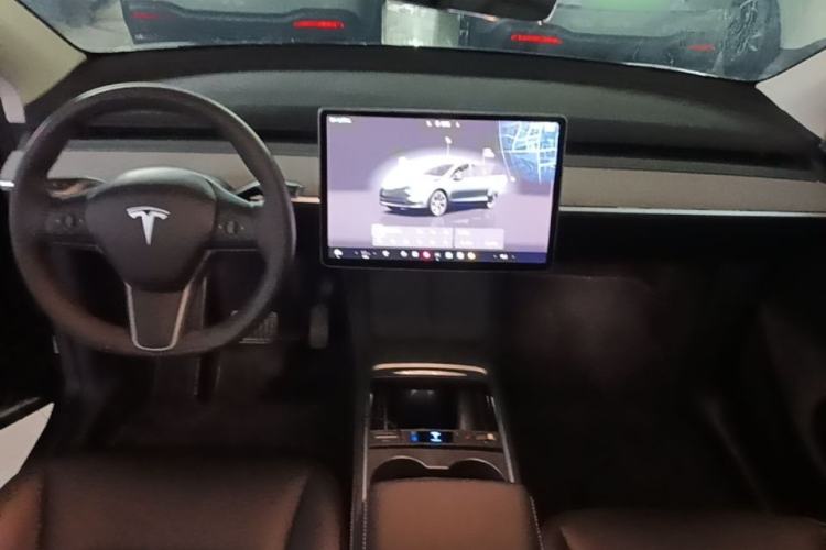 Used Tesla Model Y 2024 Rear-Wheel-Drive Version Center Console