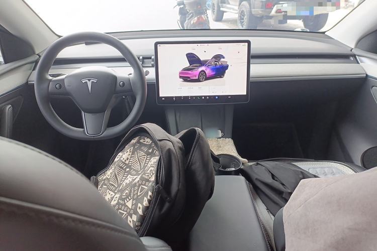 Used Tesla Model Y 2024 Rear-Wheel-Drive Version Center Console
