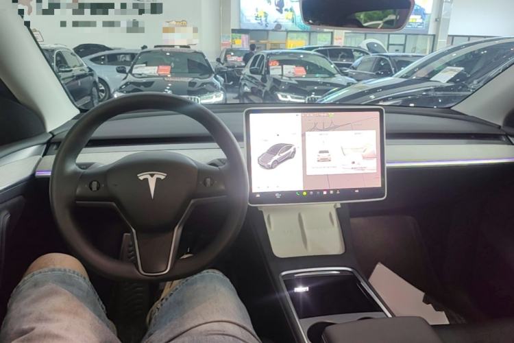 Used Tesla Model Y 2024 Rear-Wheel-Drive Version Center Console