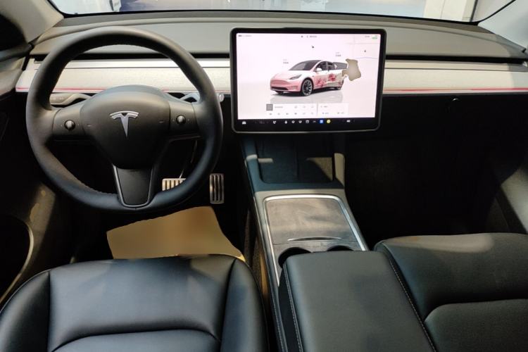 Used Tesla Model Y 2024 Long-Range All-Wheel-Drive Version Center Console