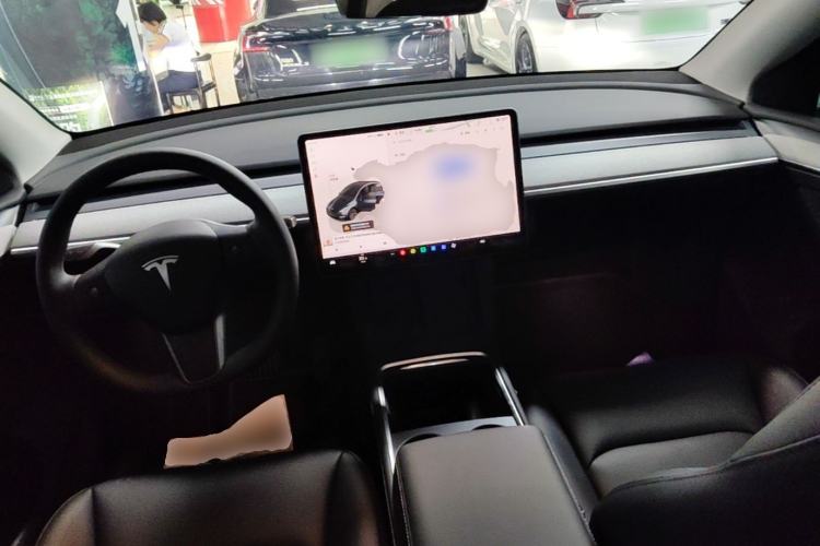 Used Tesla Model Y 2024 Rear-Wheel-Drive Version Center Console