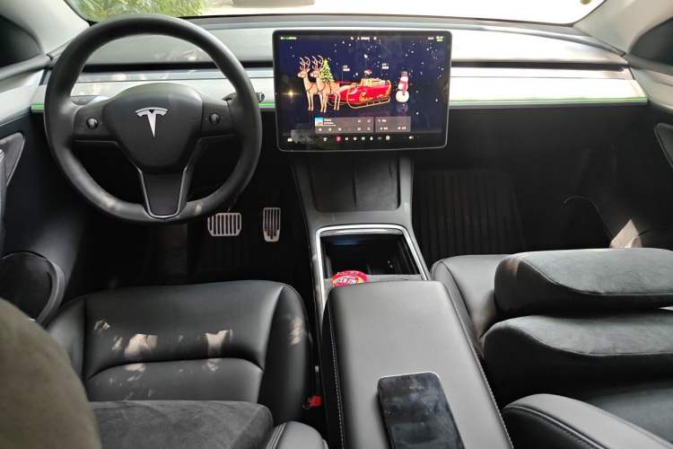 Used Tesla Model Y 2024 Rear-Wheel-Drive Version Center Console