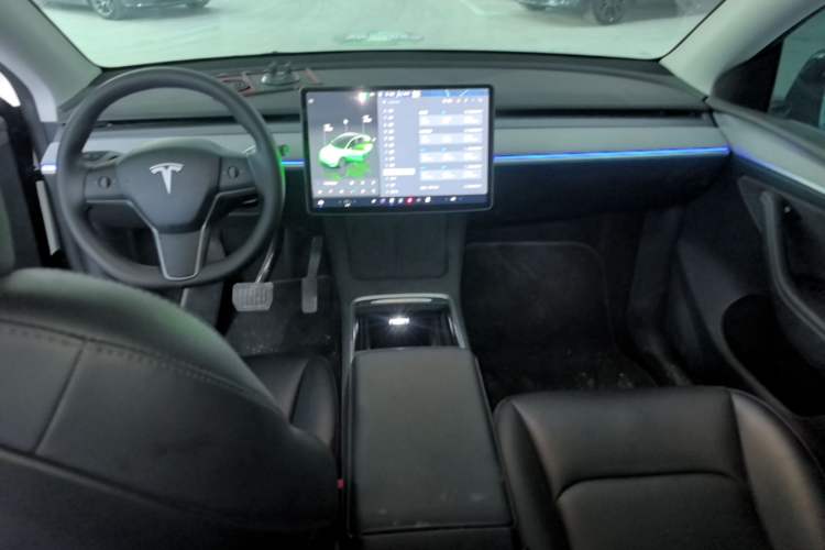 Used Tesla Model Y 2024 Rear-Wheel-Drive Version Center Console