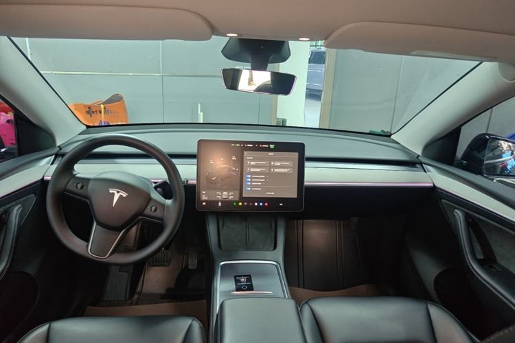 Used Tesla Model Y 2024 Rear-Wheel-Drive Version Center Console