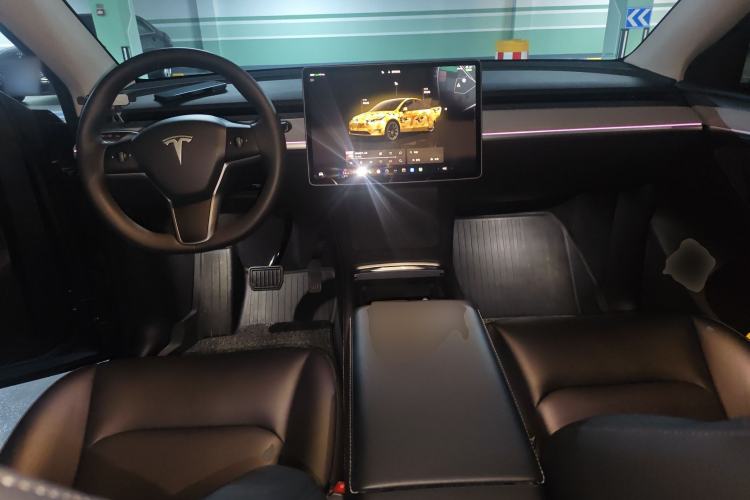 Used Tesla Model Y 2024 Rear-Wheel-Drive Version Center Console