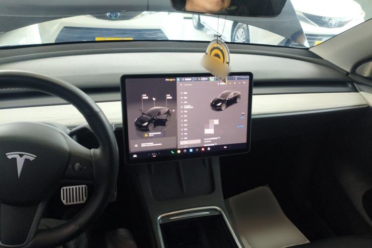 Used Tesla Model Y 2024 Rear-Wheel-Drive Version Center Console