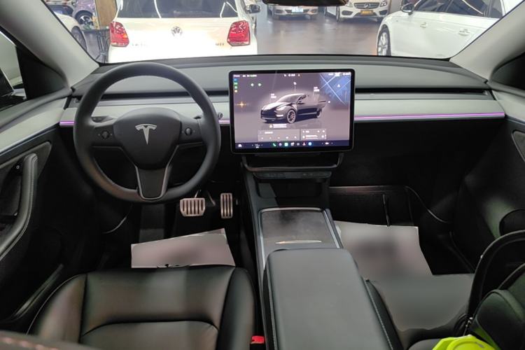 Used Tesla Model Y 2024 Performance High-Performance Edition Center Console