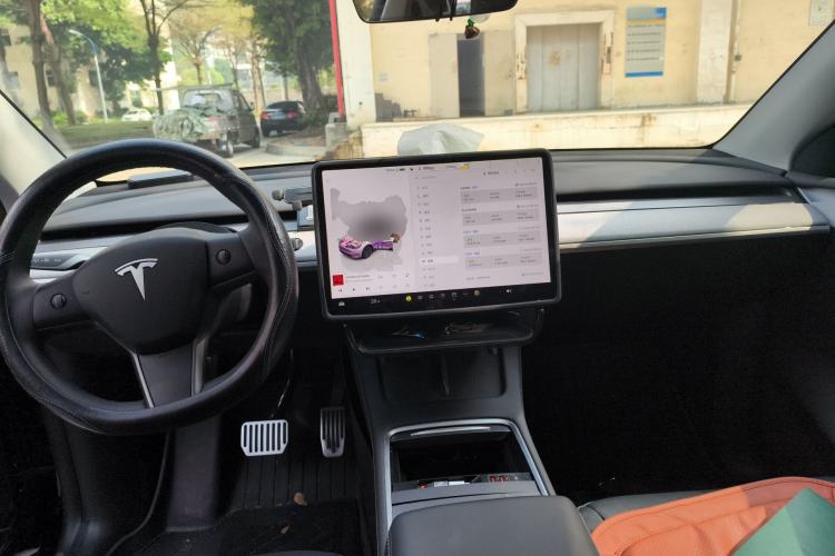 Used Tesla Model Y 2024 Rear-Wheel-Drive Version Center Console