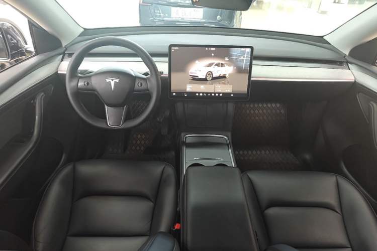 Used Tesla Model Y 2024 Rear-Wheel-Drive Version Center Console