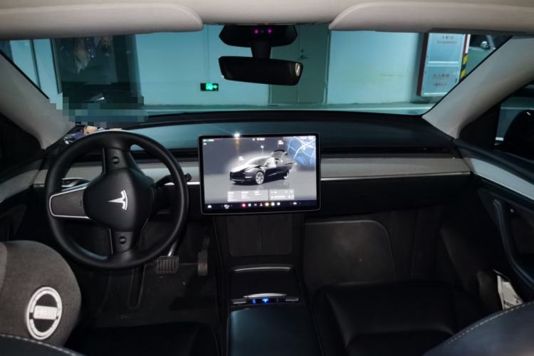 Used Tesla Model Y 2024 Rear-Wheel-Drive Version Center Console