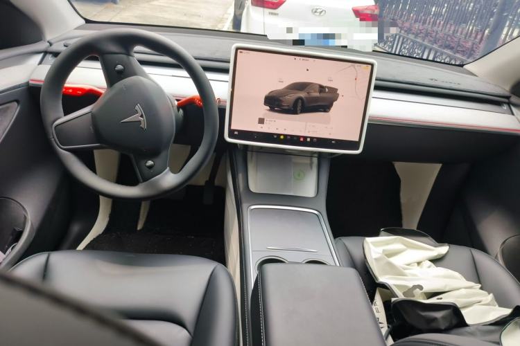 Used Tesla Model Y 2024 Rear-Wheel-Drive Version Center Console
