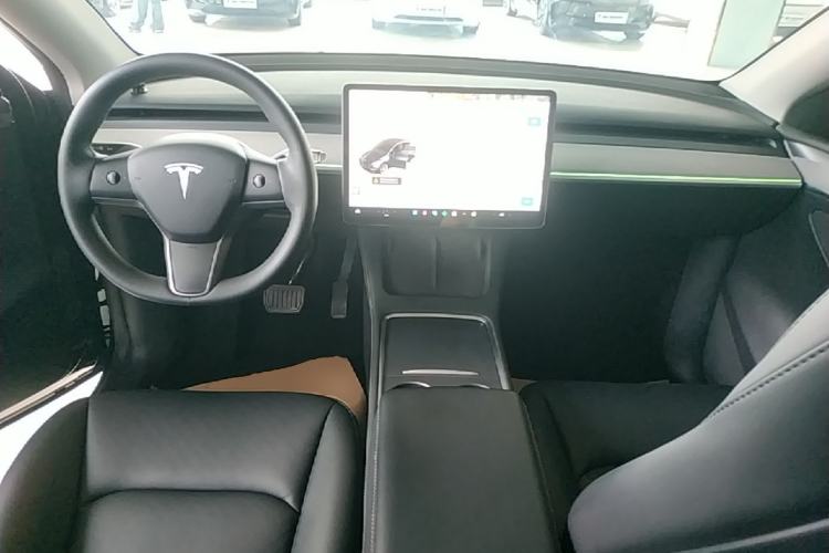 Used Tesla Model Y 2024 Rear-Wheel-Drive Version Center Console