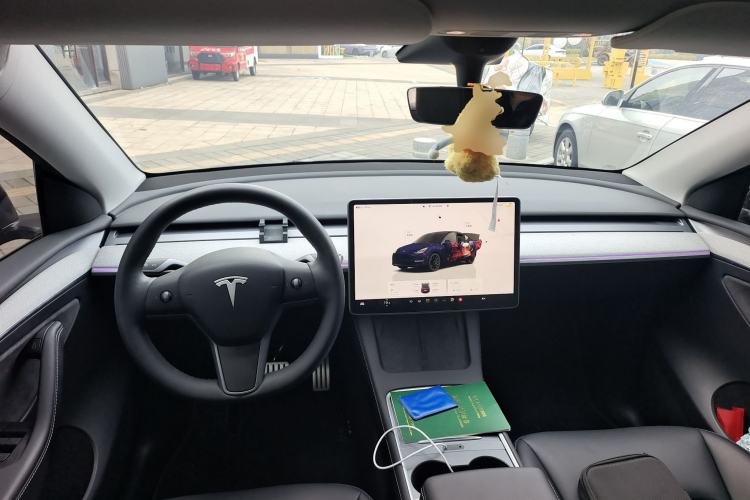 Used Tesla Model Y 2024 Performance High-Performance Edition Center Console