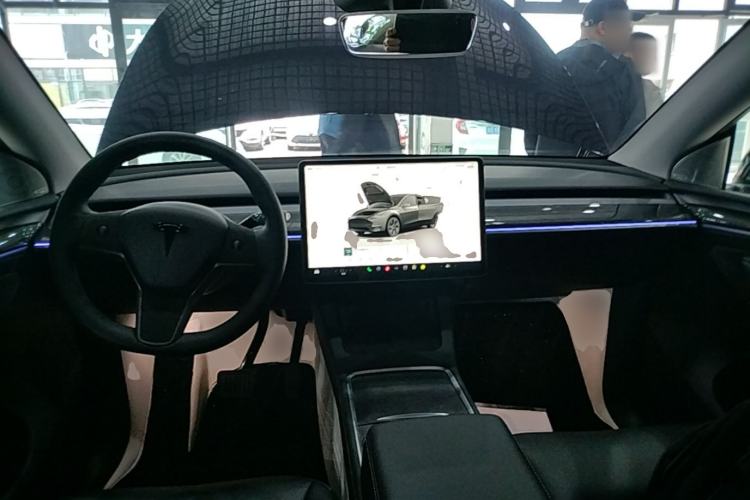 Used Tesla Model Y 2024 Rear-Wheel-Drive Version Center Console