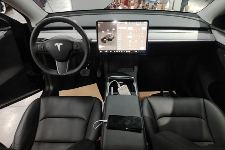 Used Tesla Model Y 2024 Rear-Wheel-Drive Version Center Console