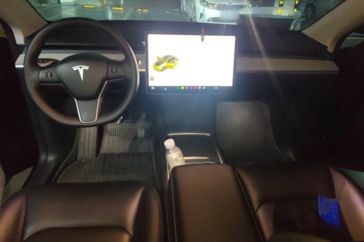 Used Tesla Model Y 2024 Rear-Wheel-Drive Version Center Console