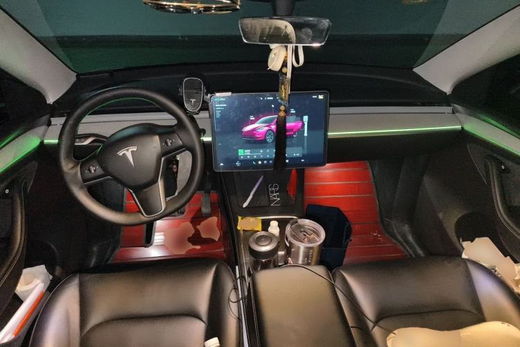 Used Tesla Model Y 2024 Rear-Wheel-Drive Version Center Console